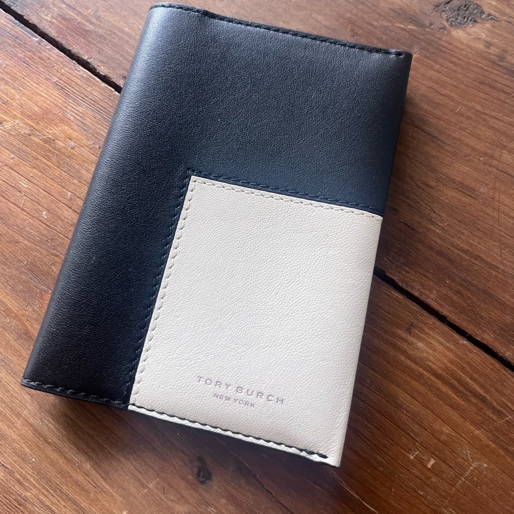 Tory Burch Passport Case & Wallet